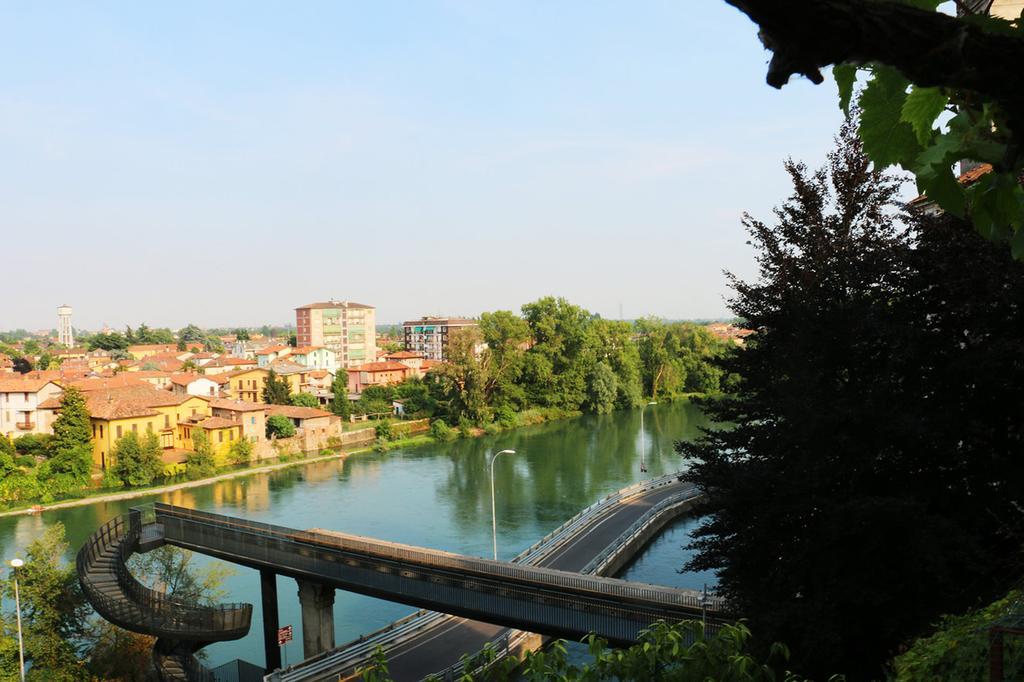 B&B La Finestra Sul Fiume Vaprio d'Adda Luaran gambar